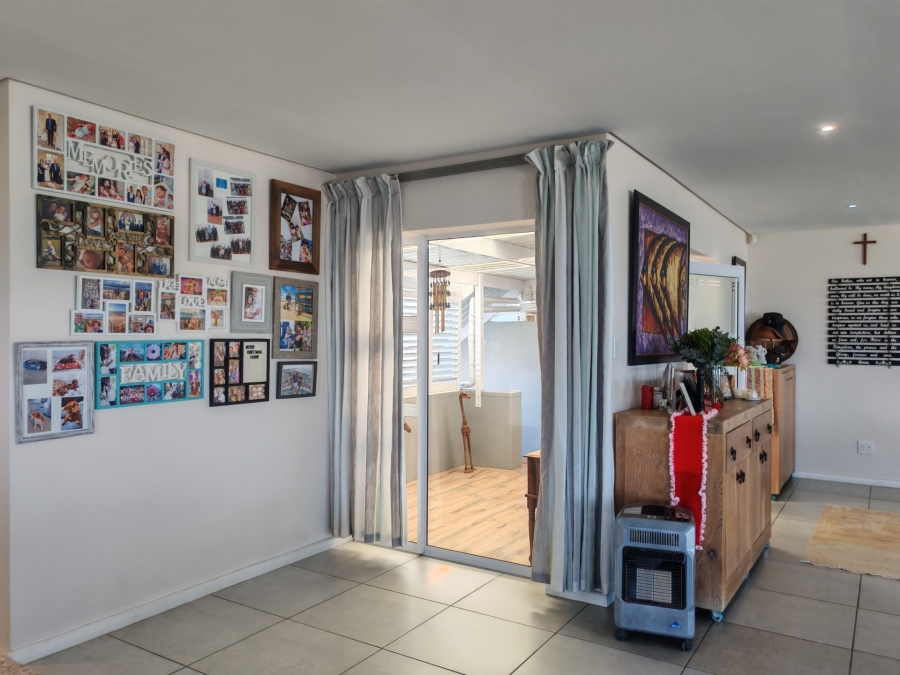 3 Bedroom Property for Sale in Cannon Rocks Eastern Cape